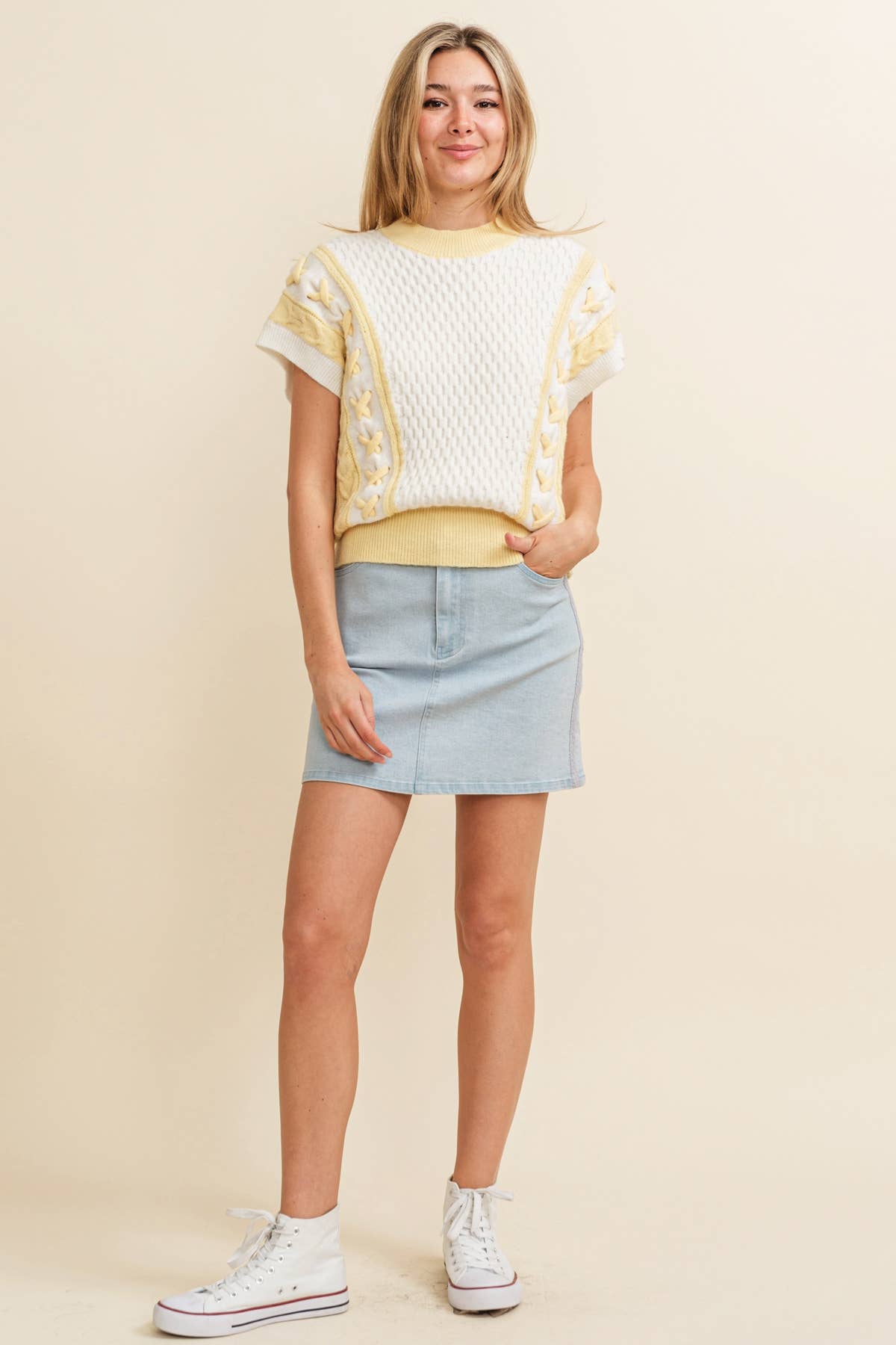CSW13652 - CABLE KNIT SWEATER VEST: Ivory / L